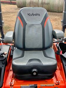 Tondeuse autoportée professionnelle et commerciale puissante Kubota ZD1211 Diesel à braquage zéro pour la coupe de gazon - Product Image 5