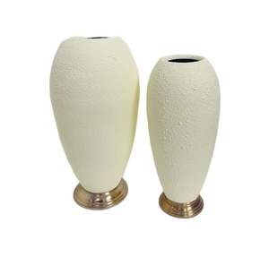 Juego de florero de hierro hecho a mano elegante y moderno, Base dorada marfil texturizada para exhibición de flores con estilo, decoración para sala de estar y dormitorio - Product Image 1