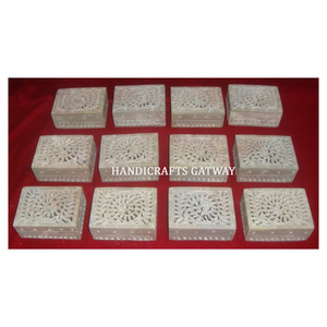 กล่องใส่เครื่องประดับแกะสลักด้วยมือจากหินสบู่ธรรมชาติ ลายดอกไม้สุดพิเศษ สำหรับเทศกาลดิวาลีและรอมฎอน และเป็นสินค้าขายดีที่เหมาะสำหรับการขายต่อ - Product Image 1