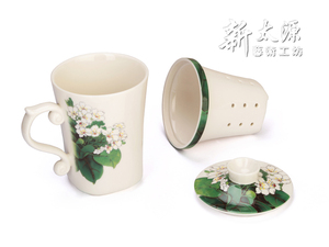 Shin Tai Yuan Tung Blossom Infuser <b>Mug</b> With Lid Gold Plated Porcelain Tea Cup Traditional Chinese Design Gift <b>Box</b> Included - Product Image 3