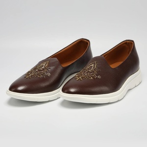 รองเท้าชุดเดรสหรูหรามีสไตล์ของผู้ชายหนังเทียมหนังพียูความสูงที่เพิ่มขึ้นแบนกันน้ำสำหรับฤดูร้อนฤดูใบไม้ร่วง - Product Image 1