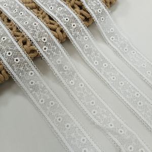 Dentelle Chantilly style français, tissu en tulle doux pour robe de mariée, lingerie et décoration - Product Image 6