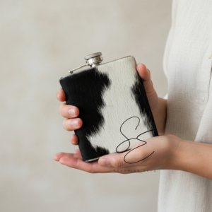 Petaca Portátil de Acero Inoxidable de 7oz con Funda de Cuero Genuino, Estilo Rústico Occidental, Personalizable para Whisky y Licores - Product Image 3