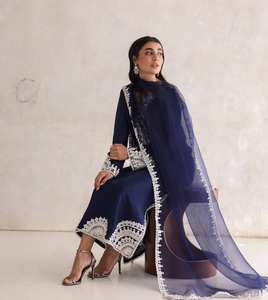 NUEVO DISEÑADOR WEAR HEAVY CHINE TRABAJO TOP, CON DUPATTA - Product Image 2