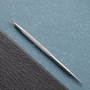 Empujador de Cutículas de Doble Cabeza Triangular de Acero Inoxidable, Raspador para Remover Esmalte de Gel, Herramienta de Cuidado Personal y Arte, con Logotipo Personalizado - Product Image 4