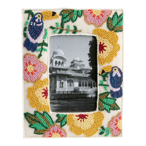 Cadre photo rectangulaire fait main en perles, motif bleu crème, style art populaire, décoration d'intérieur - Product Image 1