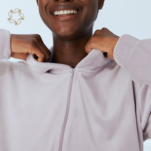 Conjunto de Pantalones Deportivos de Terciopelo Ecológico, Sudadera con Capucha y Pantalones Deportivos de Terciopelo de Bambú Orgánico, Ropa de Salón de Terciopelo Sostenible - Product Image 6