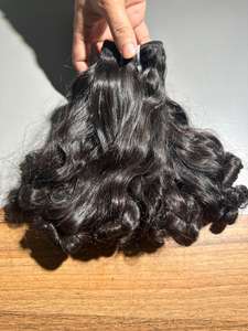 Prix de gros, mèches de cheveux indiens bouclés et rebondissants d'un seul donneur, 100% sans perte ni nœuds, extensions de cheveux humains : modèle non permanent - Product Image 3