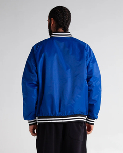 Chaqueta Varsity de Invierno para Hombre 2025, Cuello Alto, Diseño Personalizado OEM, Estilo Premium para Dueños de Boutiques y Vendedores en Línea - Product Image 2