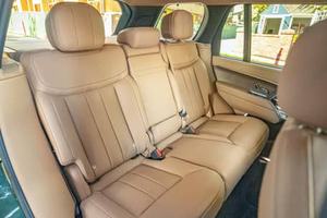 RANGE ROVER P530 SE 2023 MÁS VENDIDO, MOTOR V8 BITURBO DE 523 HP, TRACCIÓN EN LAS CUATRO RUEDAS, COLOR VERDE BELGRAVIA, PRINCIAPALMENTE SIN MODIFICACIONES - Product Image 4