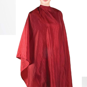 Fournisseur en gros Fabrication Logo Personnalisé Professionnel Jetable Non-tissé Barbier Coiffure Coupe Tablier de Salon Cape - Product Image 5