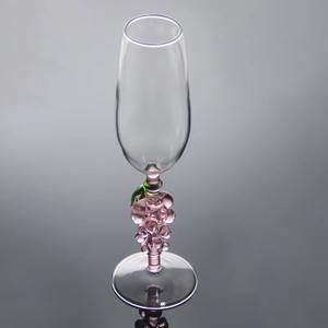 Verres à vin de haute qualité, design de créateur, verre en cristal, fabriqués à la main et écologiques, complètent les décorations de table modernes et traditionnelles - Product Image 1