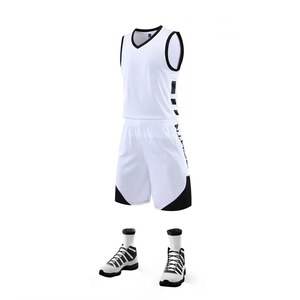 Vente en gros en stock, ensembles de basket-ball personnalisés pour hommes, uniformes, vêtements de sport respirants, maillot de basket-ball pour jeunes - Product Image 5