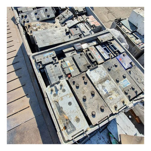 Déchets de batteries automobiles usagées drainées pour le recyclage et la récupération du plomb - Product Image 1