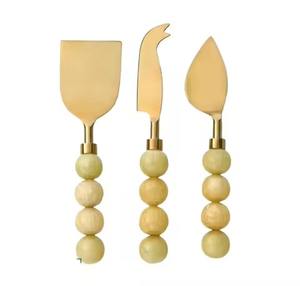 Couteaux à fromage de style élégant Manche en bois Trancheuse à fromage en métal et couteau à beurre Ensemble de couteaux en métal en acier inoxydable Vaisselle - Product Image 3