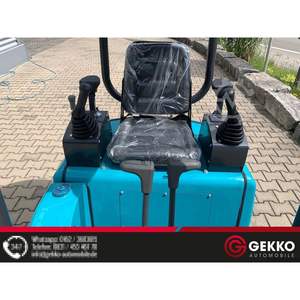 Chargeuse sur pneus Perkins CX15CP d'occasion avec cabine, 3 louches, chargeur frontal et rétrocaveuse, pompe hydraulique MOOG, charge nominale de 9 tonnes - Product Image 6