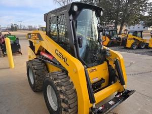 Nouveau 2022 Gehl V330 Mini chargeuse compacte avant avec pompe hydraulique MOOG et charge nominale de 200 tonnes - Product Image 4