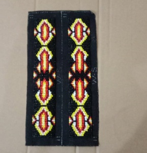 Parches hechos a mano con cuentas de semillas de flores negras, parches con cuentas de perlas, abalorios étnicos, parches artesanales nativos, bordado personalizado - Product Image 4