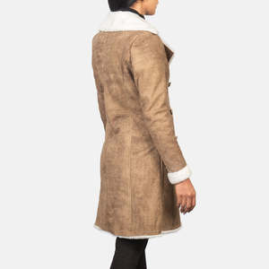 Abrigo de Piel de Oveja Amie Brown, Estilo Doble Botonadura, con Efecto Desgastado - Product Image 5