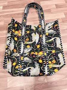 Bolso de mano acolchado de algodón hecho a mano de primera calidad para mujer, estampado de pájaros, cierre de impresión Digital, correa de hombro cómoda para ir de compras - Product Image 5