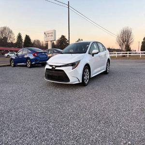 PRIX PARFAIT POUR UNE TOYOTA COROLLA LE 2024 - Product Image 1