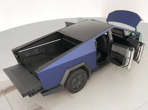 2025 Tesla Cybertruck 4dr Crew Cab AWD SB électrique DD - Product Image 2