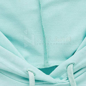 Haut court à capuche coupe-vent pour femme, style Y2K, fabriqué en usine, avec logo frontal, en coton tricoté de haute qualité, imprimé, pour la saison hivernale - Product Image 3