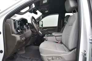 Silverado 2500HD LT 2024 Usada, Cabina Doble, Tracción en las Cuatro Ruedas, Volante a la Izquierda, Interior Oscuro, Asientos de Cuero, Control de Crucero Adaptativo, Neumáticos R19 - Product Image 4