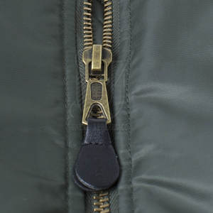 Veste bomber d'hiver pour homme, respirante et à séchage rapide, logo frontal, polyester, vente en gros, pour vente en ligne - Product Image 3