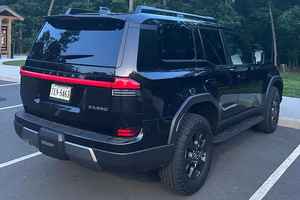 Occasion 2024 GX 550 Overtrail V6 Bi-Turbo 4x4 Permanent avec Différentiels Centraux Arrière Blocables Non Modifiés Volant à Gauche Cuir Euro - Product Image 4