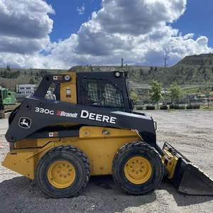 2019 John Deeres 330G Minicargadora frontal con características de troncos de retroexcavadora y tractor - Product Image 2