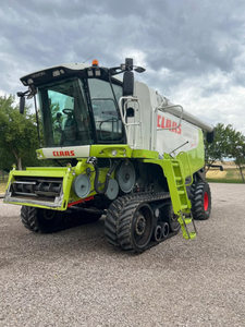 Moissonneuse-batteuse CLAAS LEXION 600 pour blé, machine agricole sur chenilles, 2009 - Product Image 1