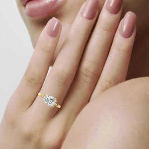 Anillo de Compromiso Solitario con Diamante Cultivado en Laboratorio Certificado por IGI de 1 Quilate, Corte Princesa con Tres Piedras Laterales Redondas, Anillo de Oro Rosa de 14 Quilates - Product Image 6