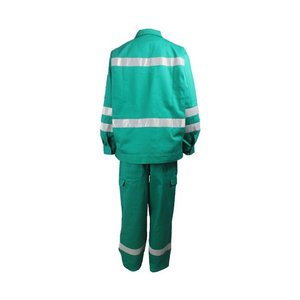 Meilleures nouvelles combinaisons industrielles résistantes au feu et à l'eau Vêtements de protection respirants Vêtements de sécurité confortables - Product Image 2