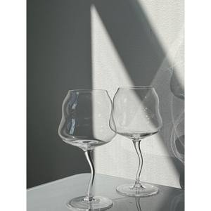 Verre à vin en verre qui rehausse à la fois la clarté du goût et l'expression aromatique, verres à vin symbole de l'hospitalité et du bon goût - Product Image 1