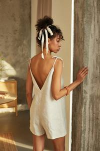 Combinaison en lin confortable pour femmes, été, respirante, style vintage, bretelles spaghetti, coupe régulière, style doux, longueur au-dessus du genou, taille mi-haute, ODM - Product Image 2