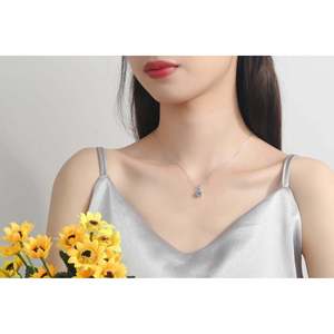 จี้เพชรโมอิสซาไนต์ Eternal Spark 1-2 กะรัต เงินแท้ คอลเลคชั่นสร้อยคอสุดหรู - Product Image 6