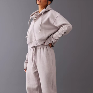 2025 gros haut court à capuche pour femmes bouffée personnalisée imprimé logo coton polaire surdimensionné fermeture éclair complète sweat à capuche court pour femmes - Product Image 5