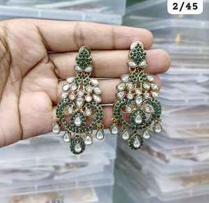 Último diseñador indio al por mayor joyería de jhumka Kundan pendientes nuevas colecciones para mujer elegante colección de pendientes 2024 - Product Image 3