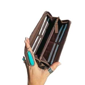 Ensemble de pochettes et portefeuilles à trois volets en cuir véritable pour femmes, imprimé au laser, style vintage, avec protection RFID et fermeture éclair, vente en gros - Product Image 4