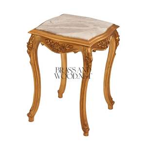 Table d'appoint carrée dorée de luxe avec plateau en marbre blanc de qualité supérieure et pieds en bois sculptés à la main de style baroque pour la décoration de palais - Product Image 3