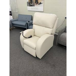 Sillón Reclinable Camelot Infinity Riser con Doble Motor, Inclinación en Espacio, Cuero Brisa, Hecho a Mano en Gran Bretaña, Moderno, Extensible, Madera y Tela - Product Image 1