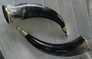 Cuerno para beber vikingo medieval tallado a mano, soporte náutico de hierro pulido, cerveza elegante, artesanía decorativa Med - Product Image 3