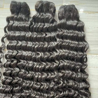 Lots de Cheveux Naturels Indiens Non Traités Ondulés Bouclés, Cheveux Humains Bruts Vierge Remy à Cuticules Alignées, Double Trame, Toutes Couleurs, Vente en Gros