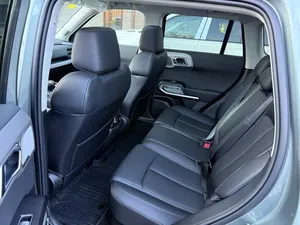 2025 B Y D Y Fang Cheng Bao Batería de litio de doble tracción SUV R18 Asientos de cuero para interiores oscuros Techo solar panorámico AWD - Product Image 2
