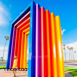 Escultura de puerta de acero inoxidable de color grande para exteriores moderna de nuevo diseño personalizable Vincentaa para arte público