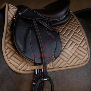 Nouvelle arrivée 2025 tapis de selle équestre design anglais matériau respirant doublure douce confort durable adapté à l'écurie - Product Image 5