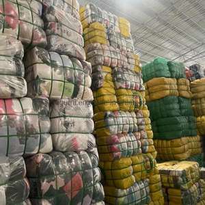 Paca de Ropa Usada de Calidad de Exportación, Colección Mixta de Prendas para Venta al por Menor, Tiendas de Segunda Mano y Negocios de Importación de Ropa - Product Image 1