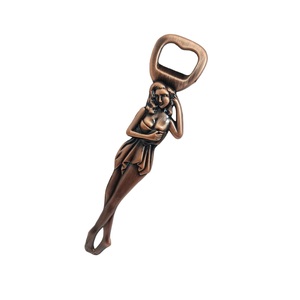 Abridor de Botellas Metálico con Forma de Mujer Elegante - Product Image 2