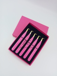 แหนบต่อขนตา 90 องศา แบบบาง สีชมพูร้อน ปลายสีทอง สำหรับต่อขนตาแบบวอลลุ่ม พร้อมกล่องการ์ด รับทำโลโก้ตามสั่ง - Product Image 3